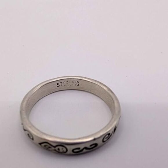 Vintage Southwestern Style Boho Dainty Sterling Silver Band Ring Size 6 3/4 - Picture 4 of 6